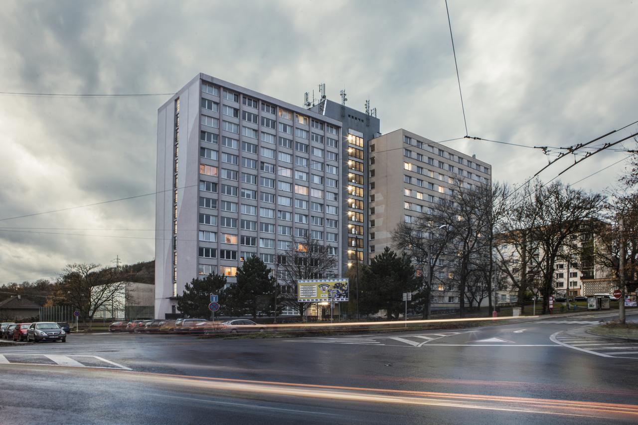 Хостел Koleje Ujep Усти-над-Лабем Экстерьер фото